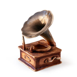 platinium-retro-gramofon-dekoracio-voros-rez.jpg